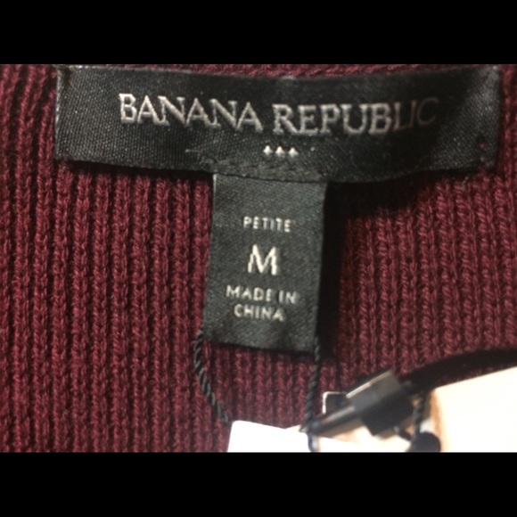 Banana Republic faux fur sweater in maroon - Picture 5 of 6